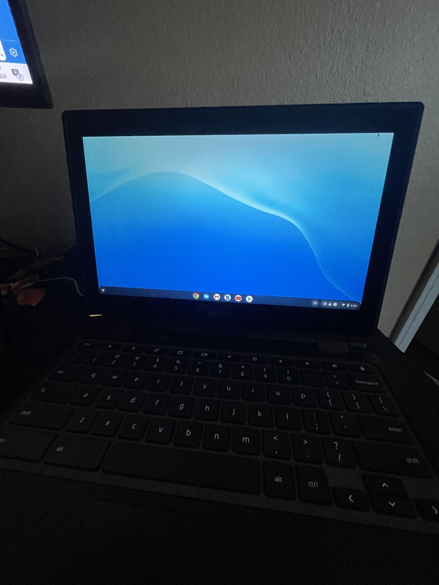 *Like New * 11.6” Acer 2-In-1 Touchscreen Chromebook