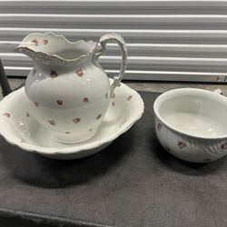 Antique vintage white floral ceramic porcelain dry sink basin wash bowl, large water picture & chamber pot.