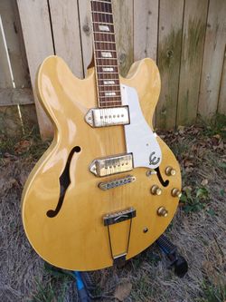 Casino Elitist Guitar