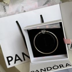 New 100% Authentic PANDORA 925 Silver Celestial Heart Bangle Bracelet 593400C01. With Gift Bag 