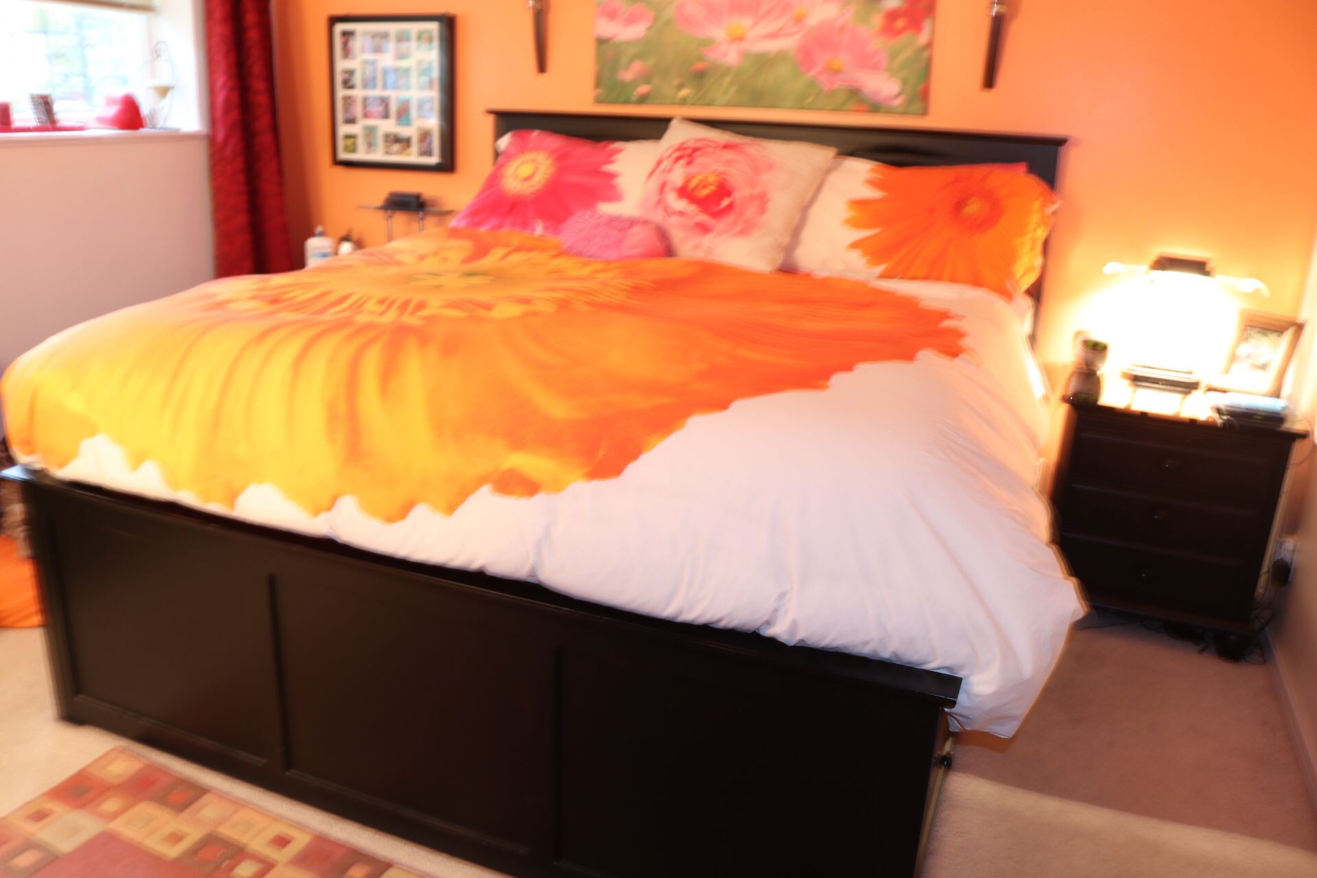 Tradewins Vineyard Complete King Bedroom Set