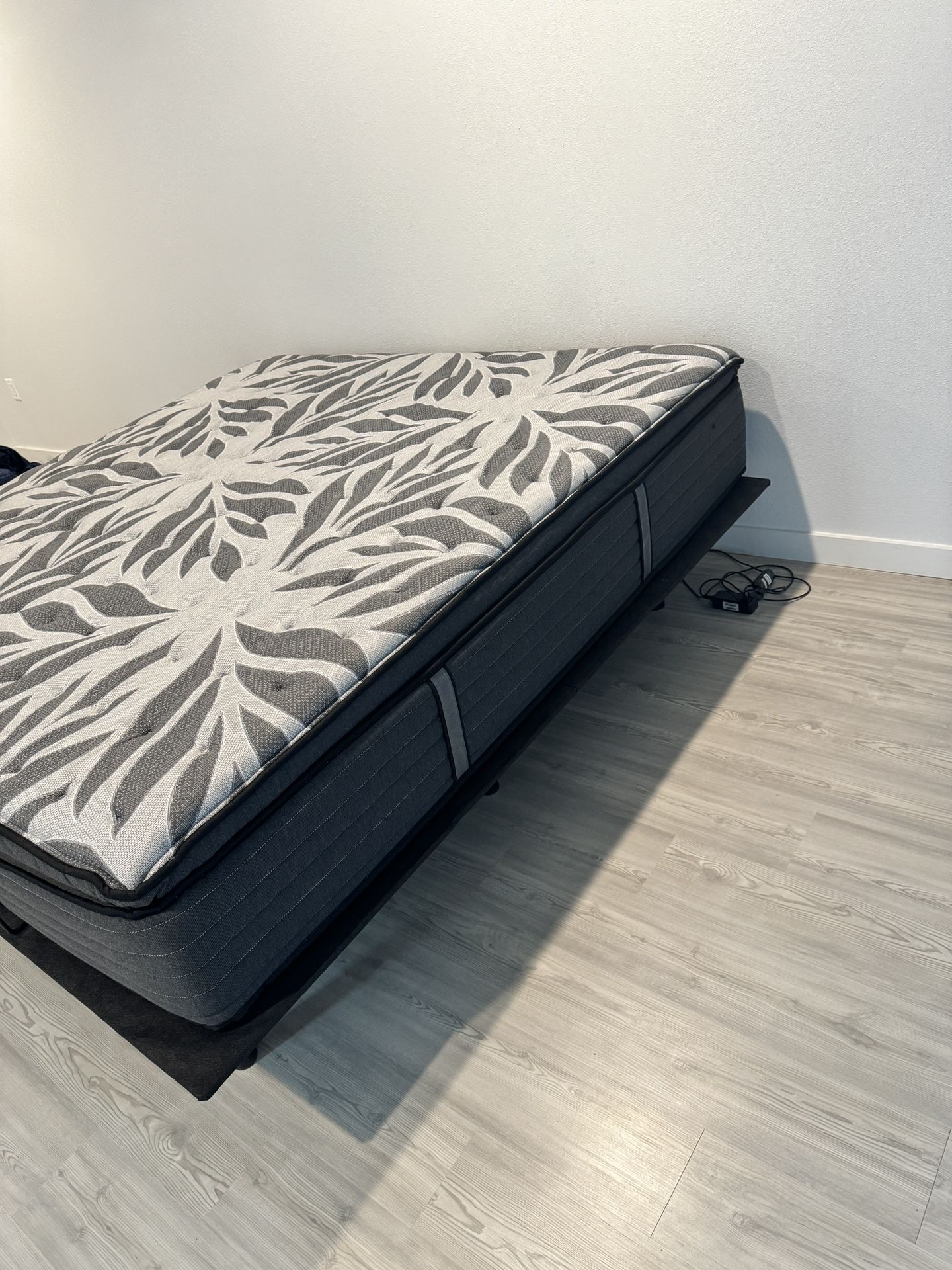 Bed With Adjustable Base