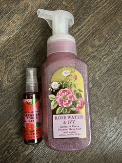 BBW rose water & ivy & strawberry pound cake hand sanitizer set