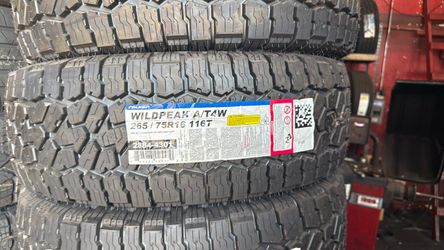 Falken Wildpeak A/T4W 265/75R16 116T Tire