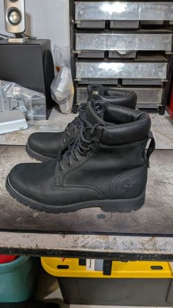 Men's Timberland boots (like new)