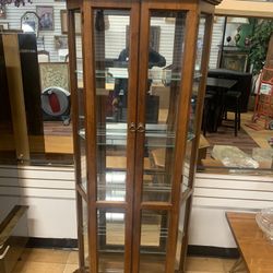 Beautiful Curio Cabinet With Lights And Glass Shelves 