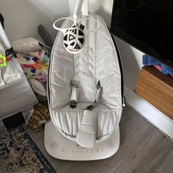 Mamaroo Multi-motion Baby Swing