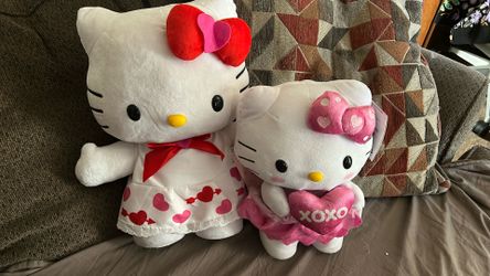 Hello Kitty Valentine‘S Greeter And Stepper