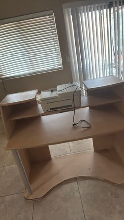Computer table and printer