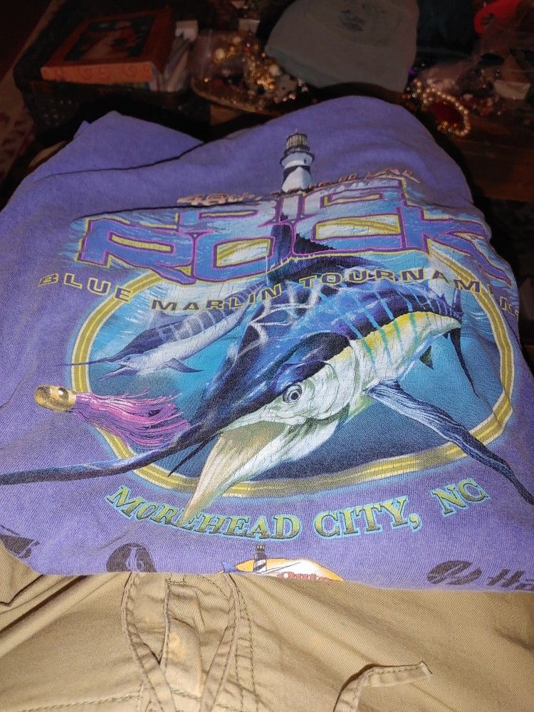 XL Big Rock Souvenir t shirt