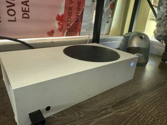 Xbox Series S With Wired Controller (Digital)