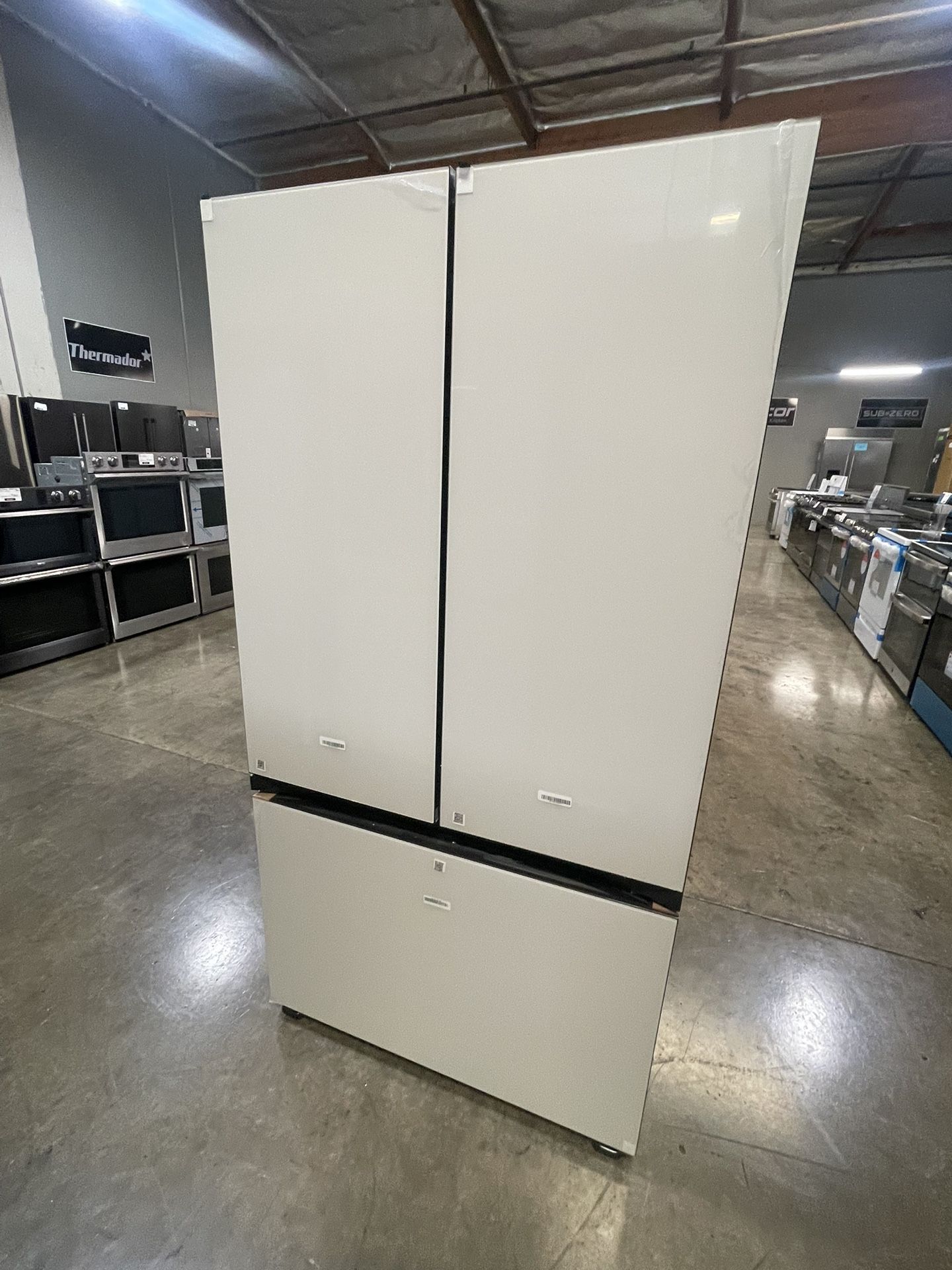 SAMSUNG NEW 30 CB FT BESPOKE REFRIGERATOR BIG CAPACITY 