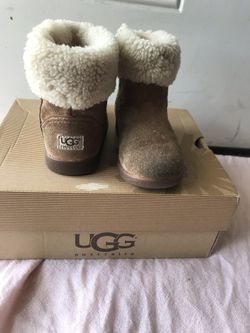 Girls ugg