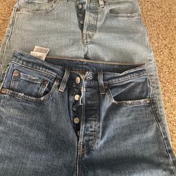 Ladies Levi’s 501 Button Fly. Size Small