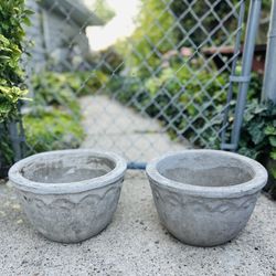 2 Concrete Planters H7.5/W12 $35 for both 
