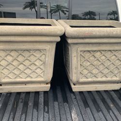 Preowned large fiberglass self watering heavy square flower pots