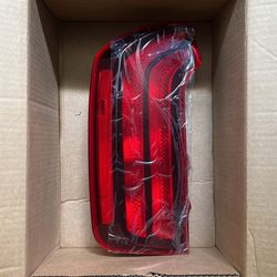 Kia Telluride OEM Driver Left Side Halogen Tail light