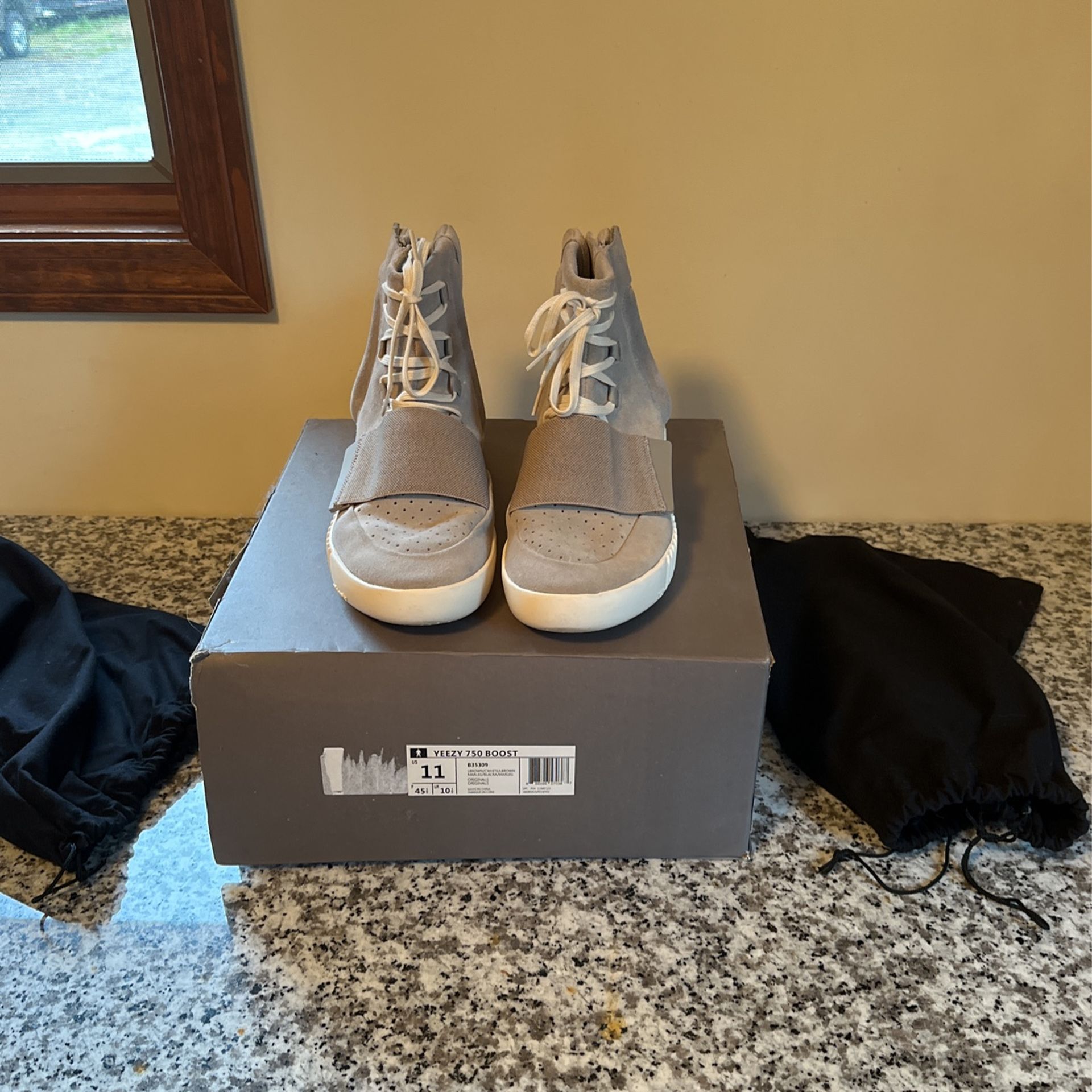 Yeezy 750 V1 OG