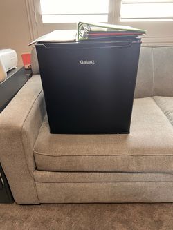 Mini fridge