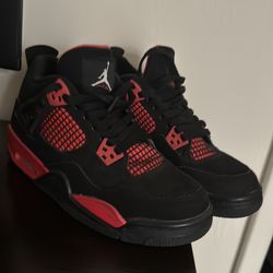 Jordan 4 Red thunder size 6