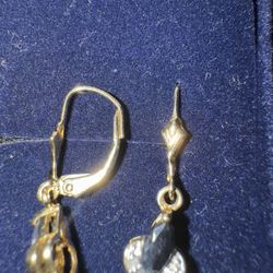 10 K  Sapphire  And Diamond Earrings 