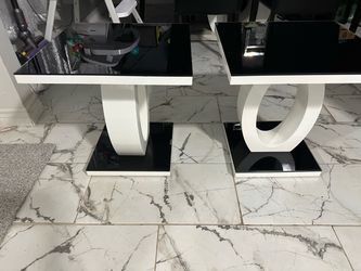 Halo Luxury End Table