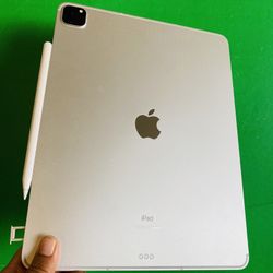 256GB Apple IPad Pro 12.9” 5th Generation ( M1 chip / XDR display / 2021) WiFi + cellular (5G/Unlocked) with keyboard, pen & Accessories