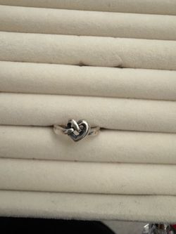 Retired James Avery Heart Knot Ring