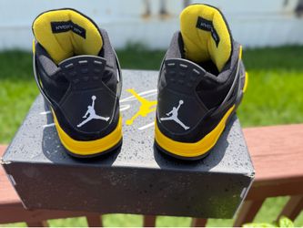Jordan 4 retro thunder’s