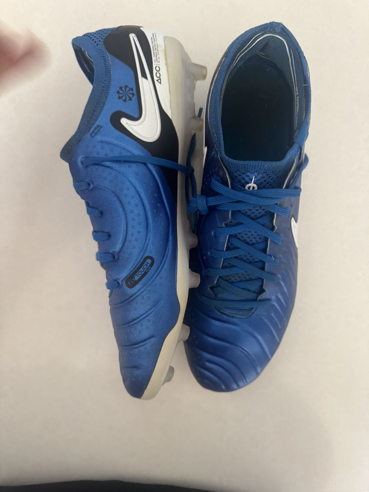 Soccer Cleats Nike Tiempo 8.5