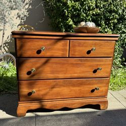 Vintage Dresser 3 Drawers