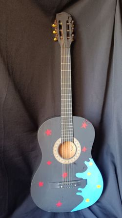 3/4 size guitar