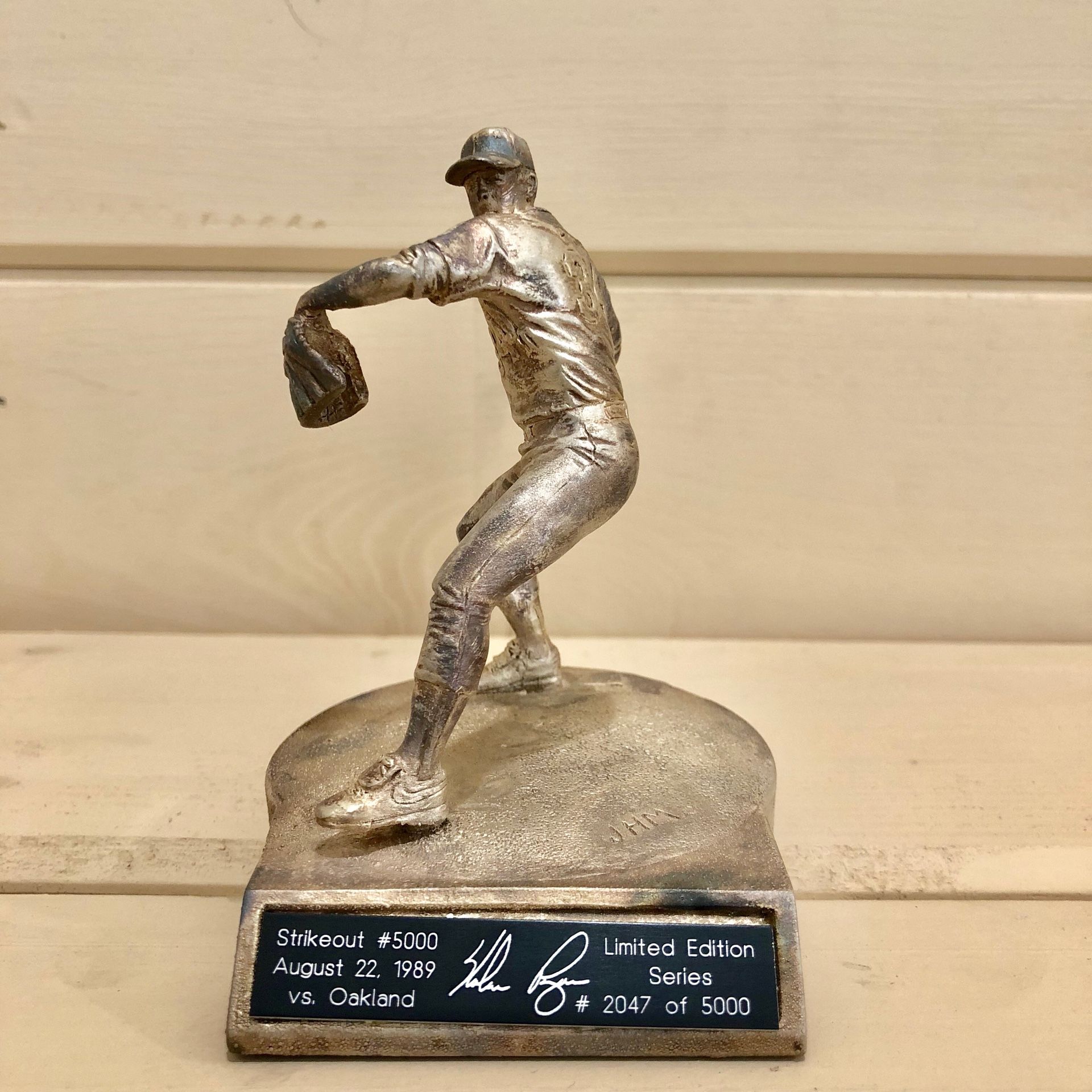 Limited edition Nolan Ryan 999 Fine Silver figurine