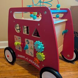 Radio Flyer Deluxe Push & Play Cube Walker