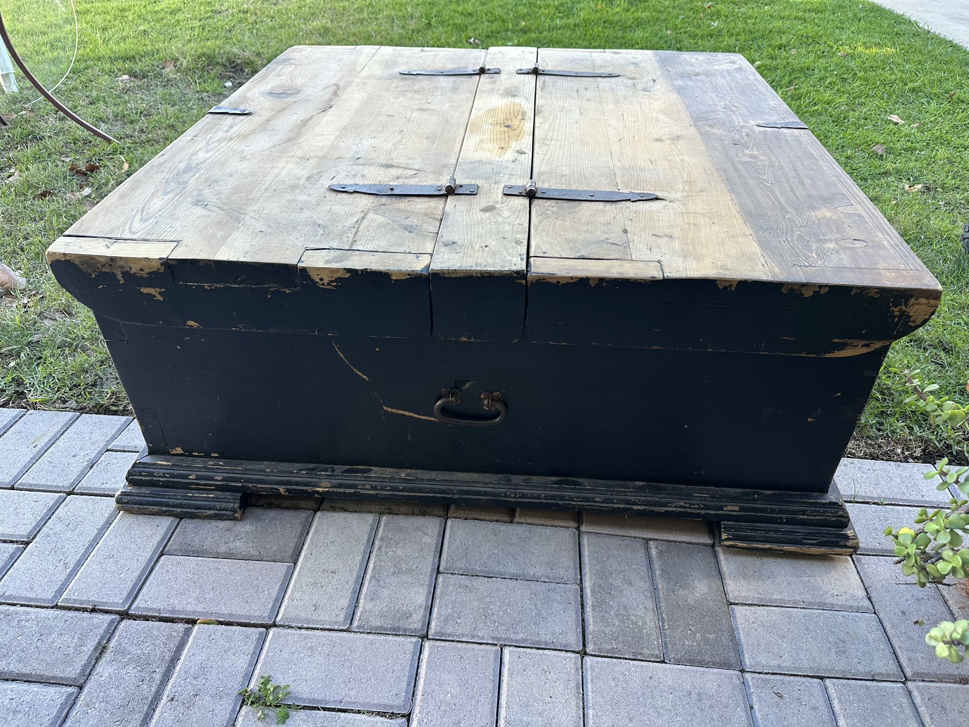 Large Rustic Chest / Coffee Table