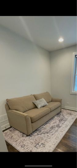 Sofa/pull out bed
