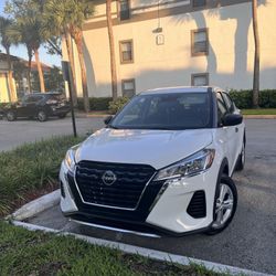 2022 Nissan Kicks