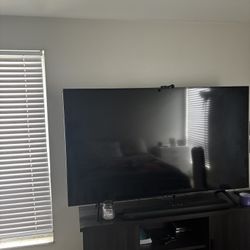 75-inch QLED 4K UHD Smart TV