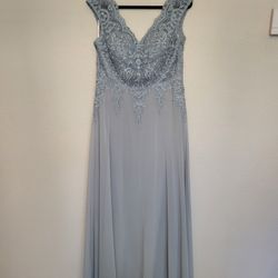 Oleg Cassini Floor Lenght Gown In Powder Blue 