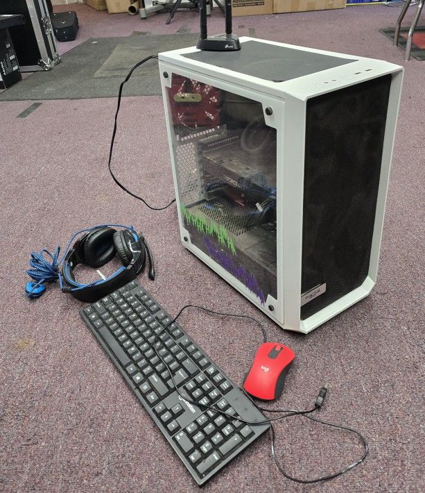 PC DESKTOP COMPUTER ,keyboard Headphones Mouse
