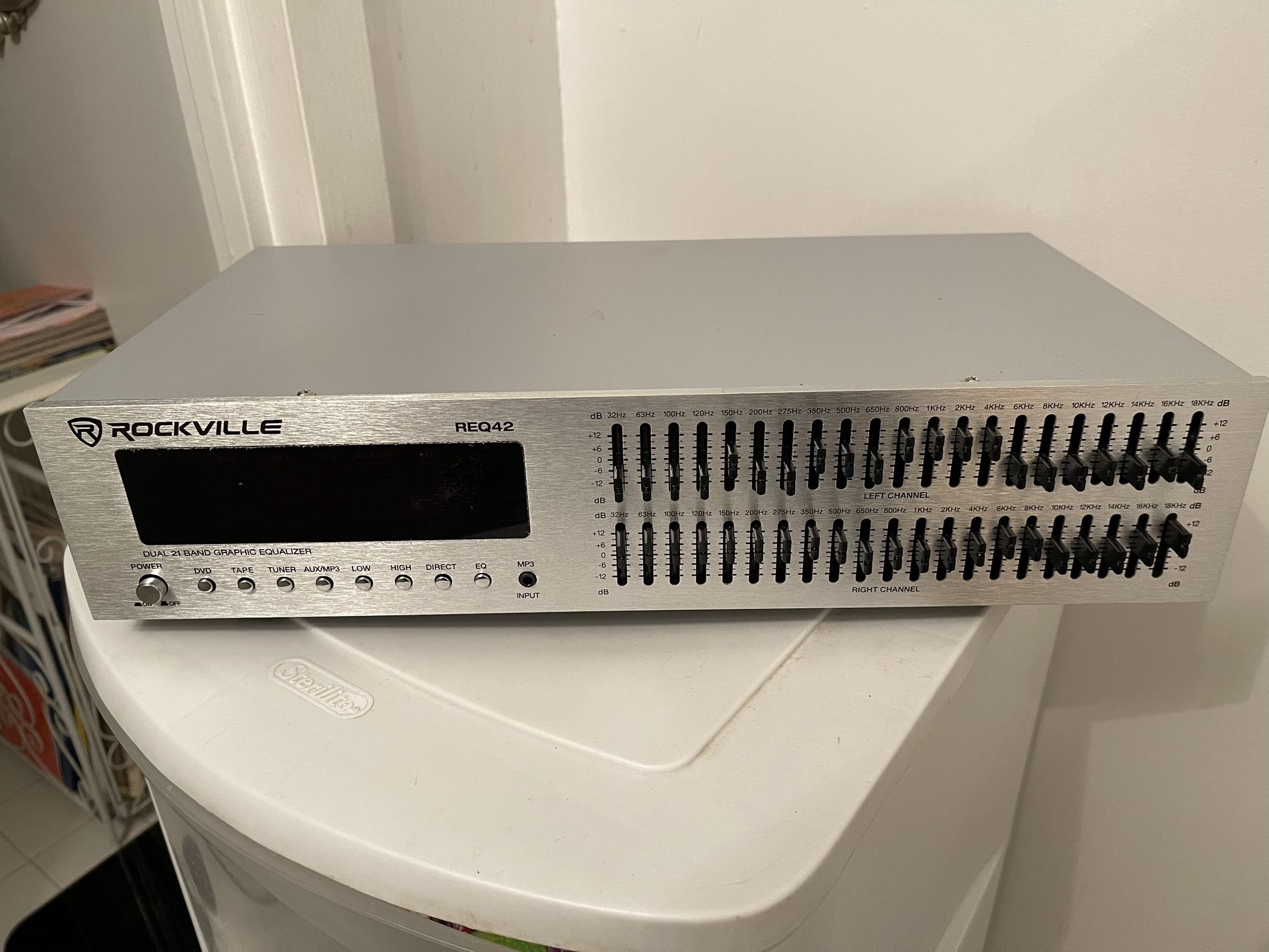 Rockville req42 dual 21 band graphic equalizer