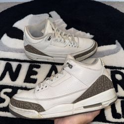 Jordan 3 Retro Mocha (Size 11)