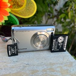 Fujifilm FinePix F20 Digital Camera
