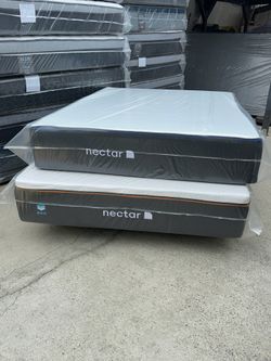 ☎️📲📞call or Tex (213)713-74-89      Nectar Mattress.             Nectar Premier Queen Size  - 13" Memory Foam Mattress     New Mattress in a plastic