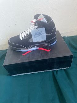 Air Jordan 5 Black Metallic Silver Sneakers