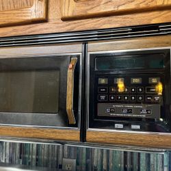 1984 General Electric Microwave