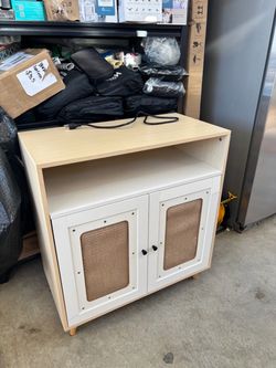 Cat litter enclosure cabinet with plug ins