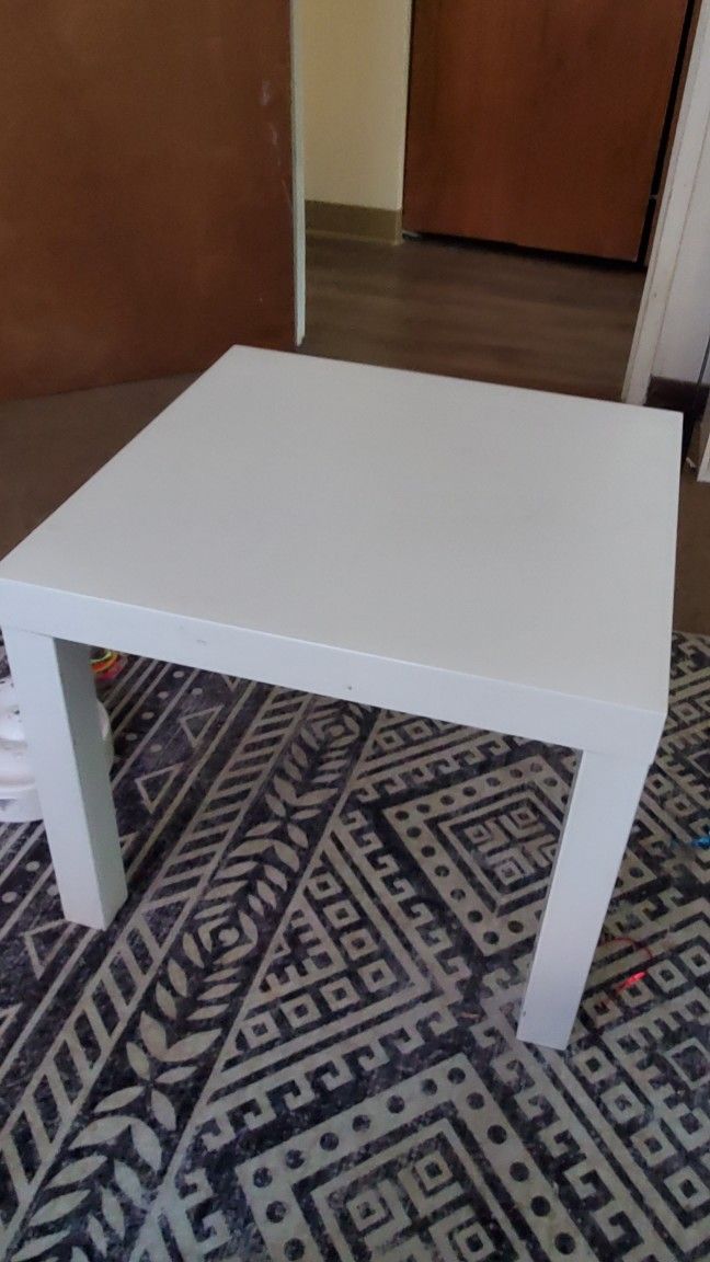 Free IKEA Coffee Table