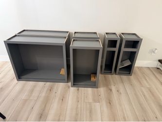 Kitchen wall cabinets