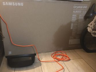 Samsung Uhd Au8000 50”